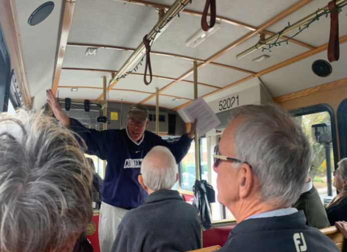 Hitchin%E2%80%99+a+ride+--+Unionville+community+members+receive+a+guided+tour+from+the+Unionville+trolley.%0AThe+tour+provided+information+about+the+town+and+the+roll+trollies+once+played+in+the+community.+